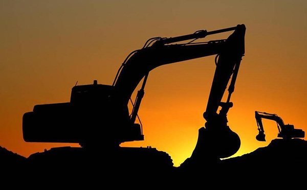 挖掘机绝对不能这样修理，否则大有损失！