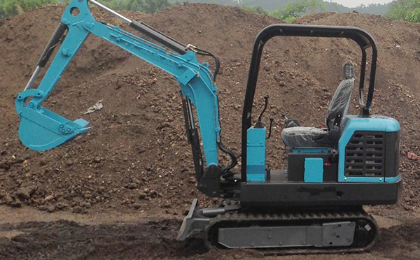 小型挖掘机怎么更换液压油应该注意什么