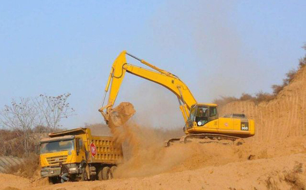 挖掘机新手必须知道的6件事儿以免造成不必要的损失