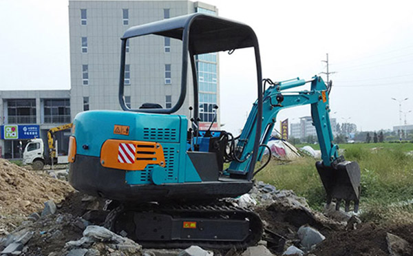小型挖掘机的发展趋势与产品优势