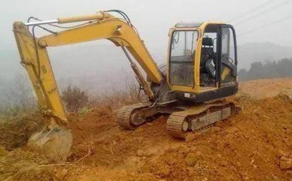 超小型挖掘机怎样才能保持过滤器的清洁