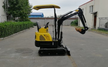 小型挖掘机转向迟钝如何检修