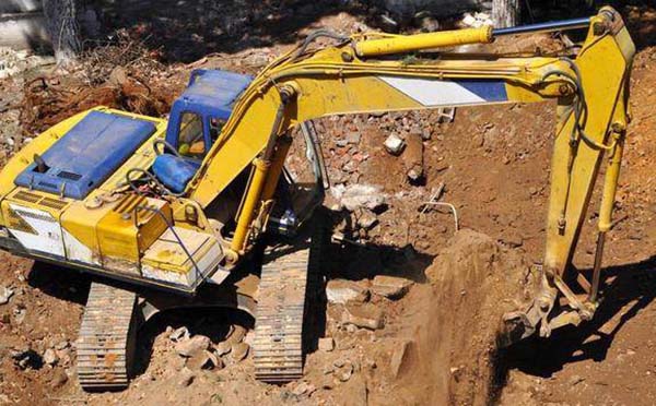 挖掘机故障