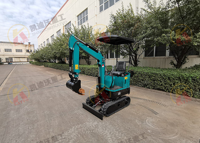 挖掘机铲斗背后的挂钩孔起到的作用和注意事项